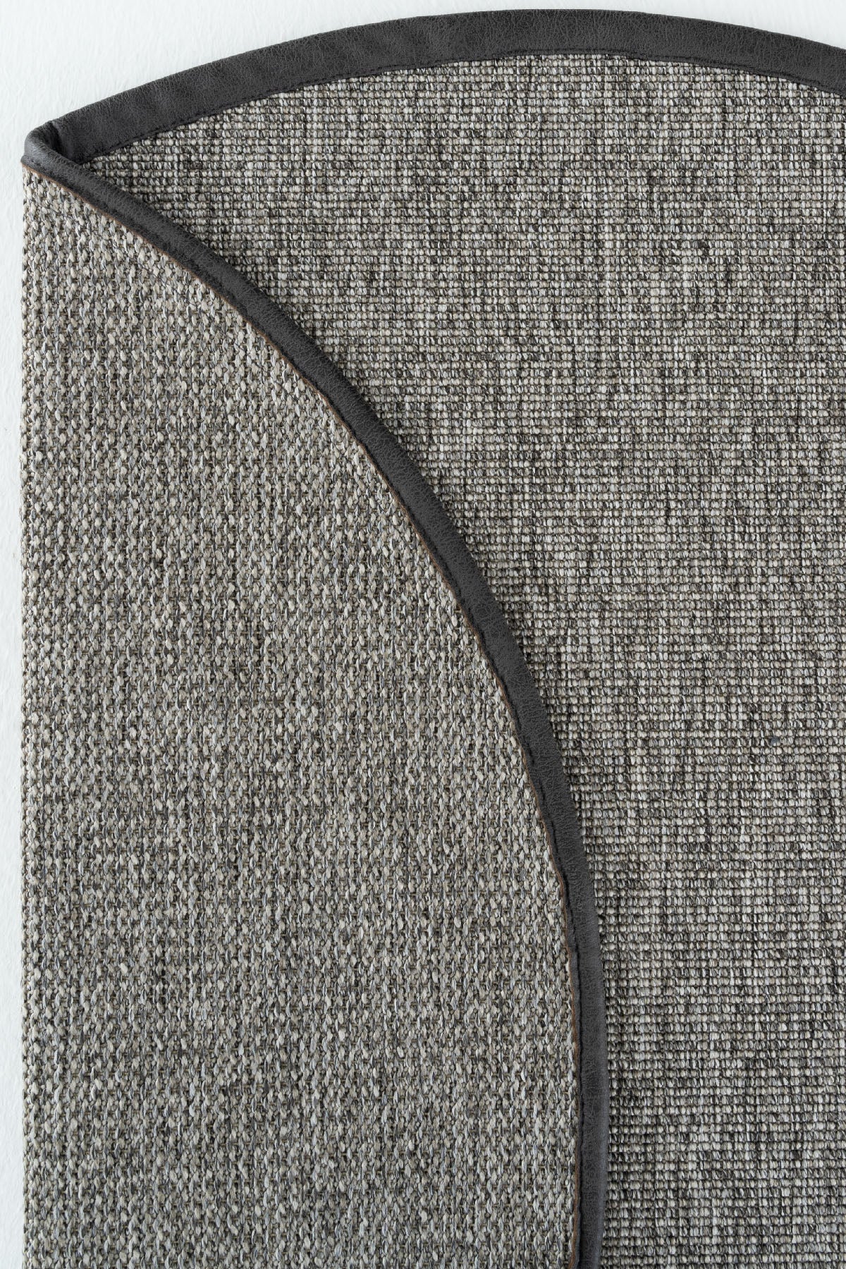 Sisalart Londra Deri Medusa Bordür Yuvarlak Sisal Halı - Sisal Halı